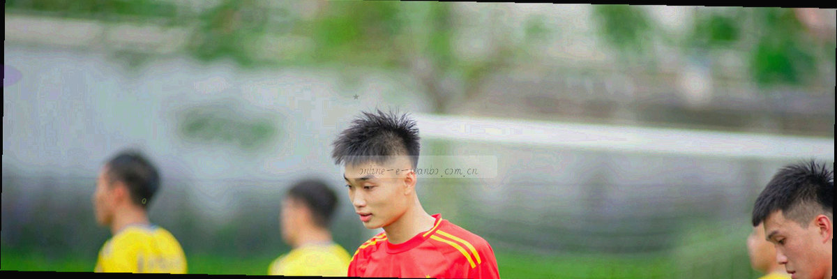抽象盾牌与数据锁图标构成的万博入口数据保护主题视觉